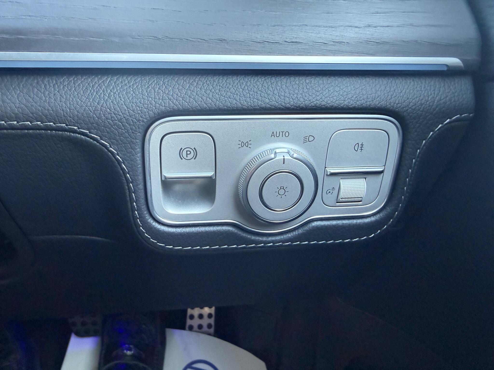 Mercedes-Benz GLS view 25
