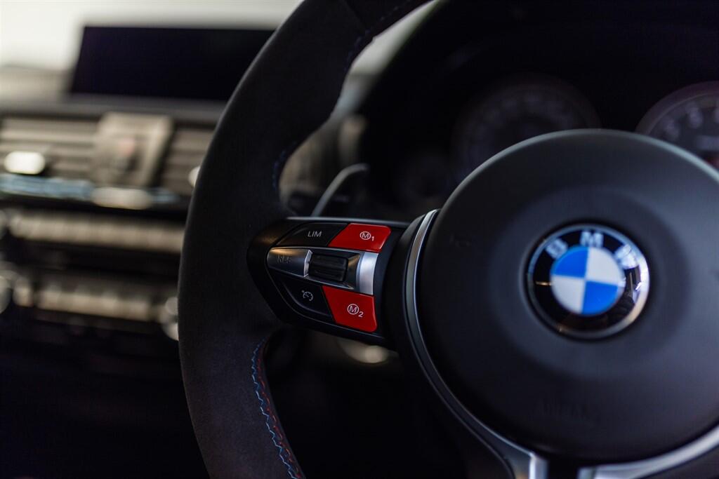 BMW M4 view 21