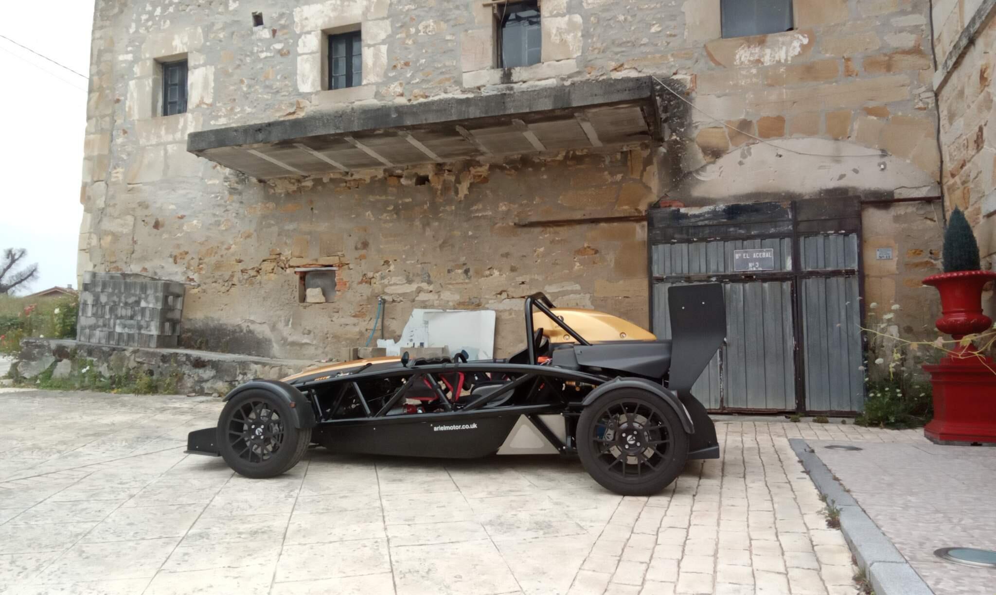 Ariel Atom 4