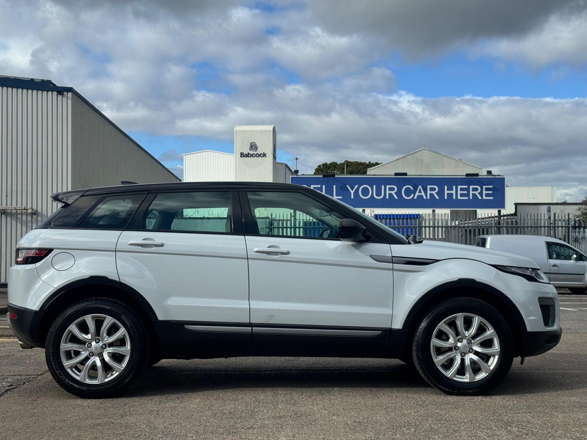 Land Rover Range Rover Evoque view 16