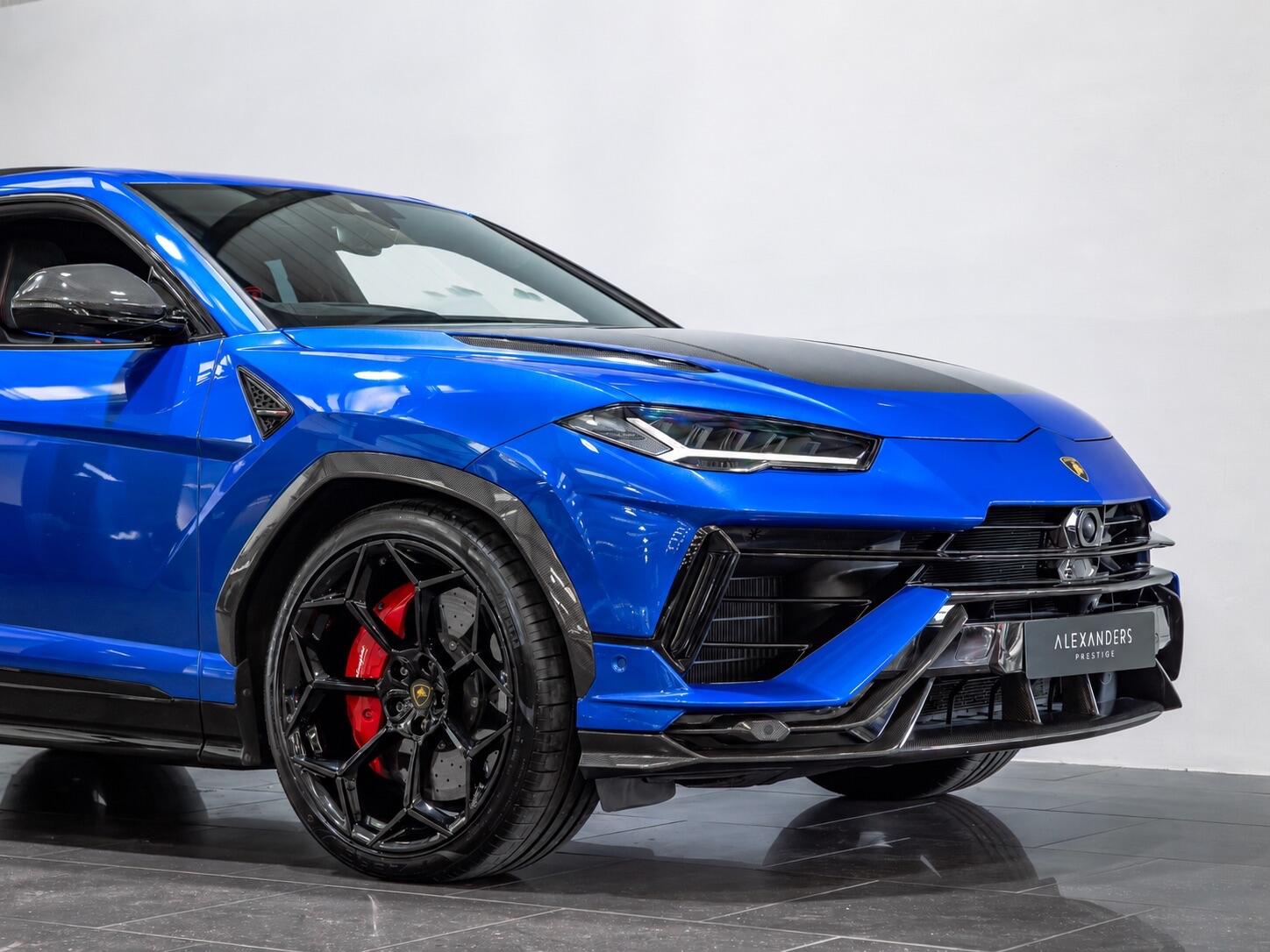 Lamborghini Urus view 11