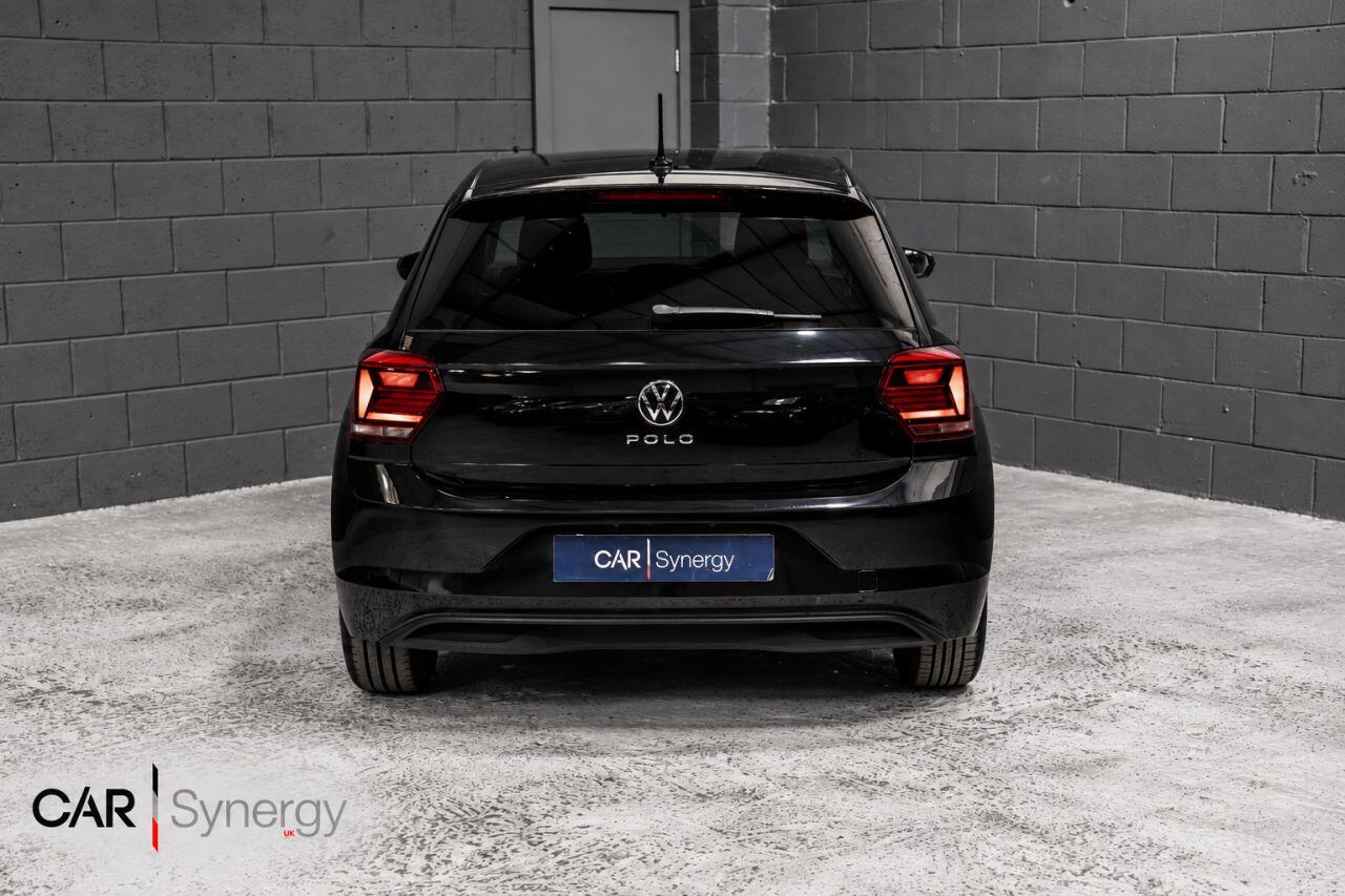 Volkswagen Polo view 6
