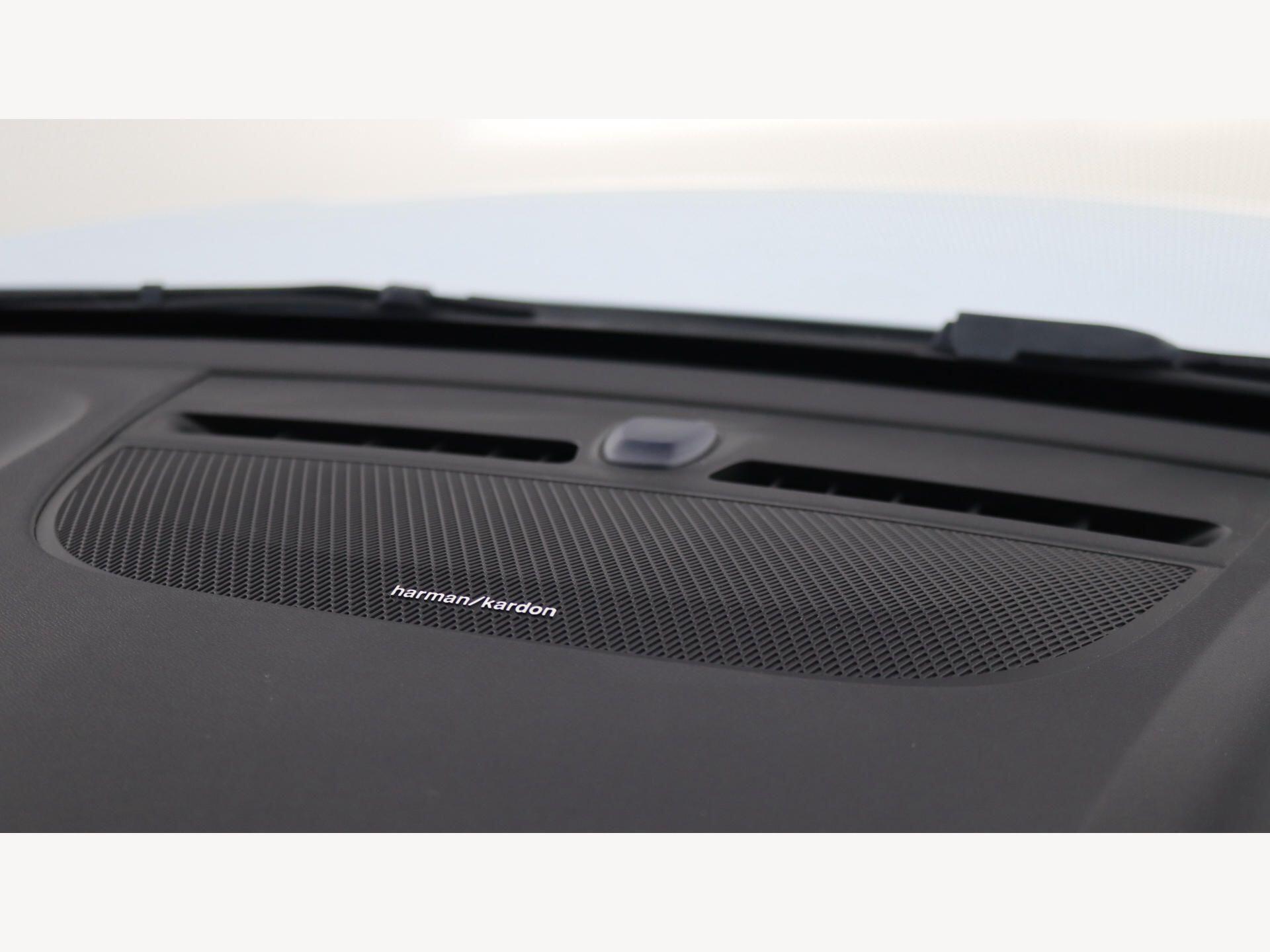 Volvo XC40 view 26