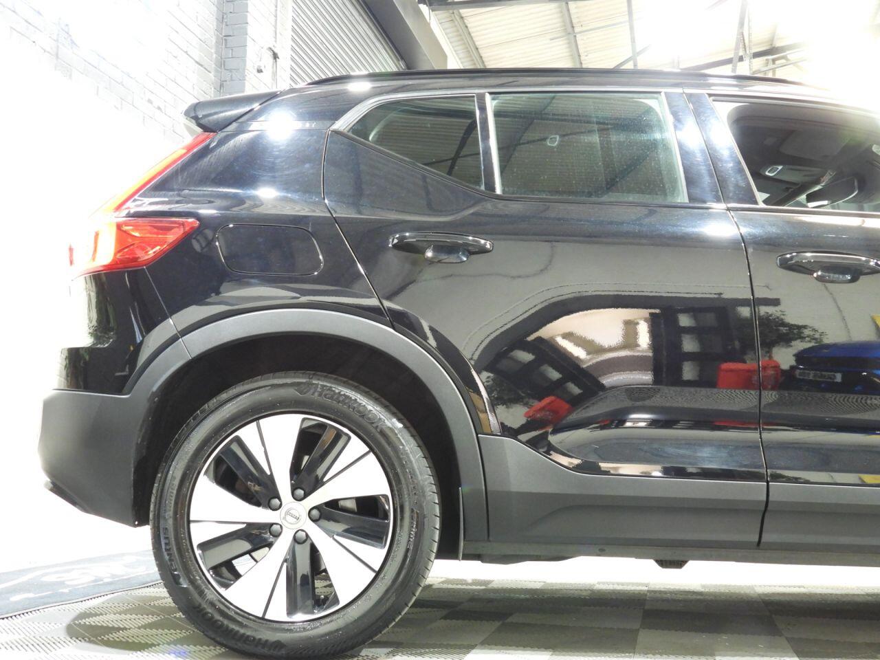 Volvo XC40 view 9