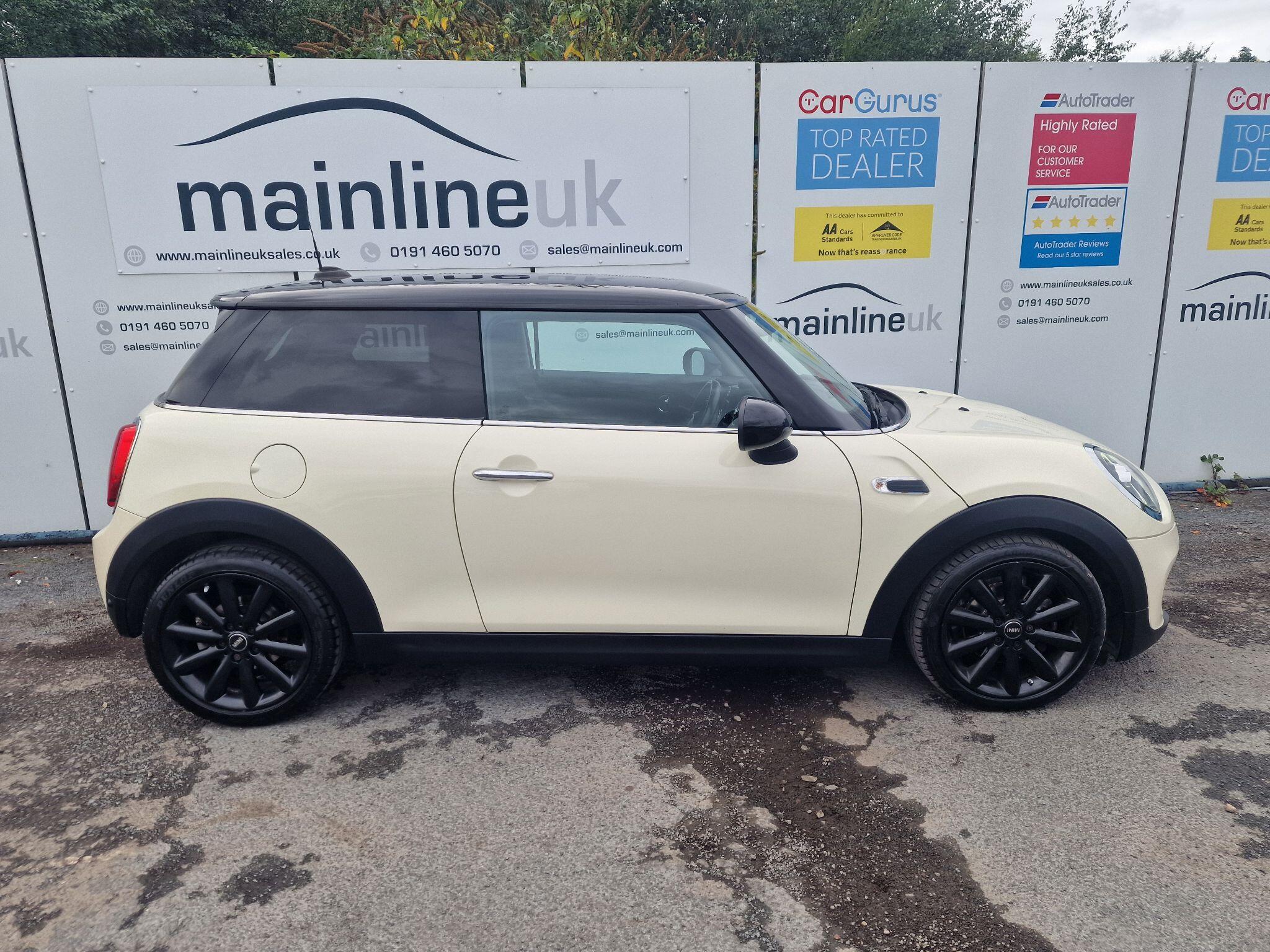 MINI Hatch view 21