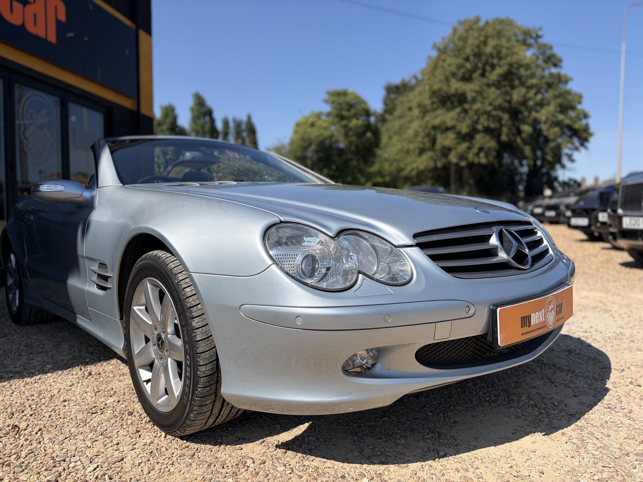 Mercedes-Benz SL view 2