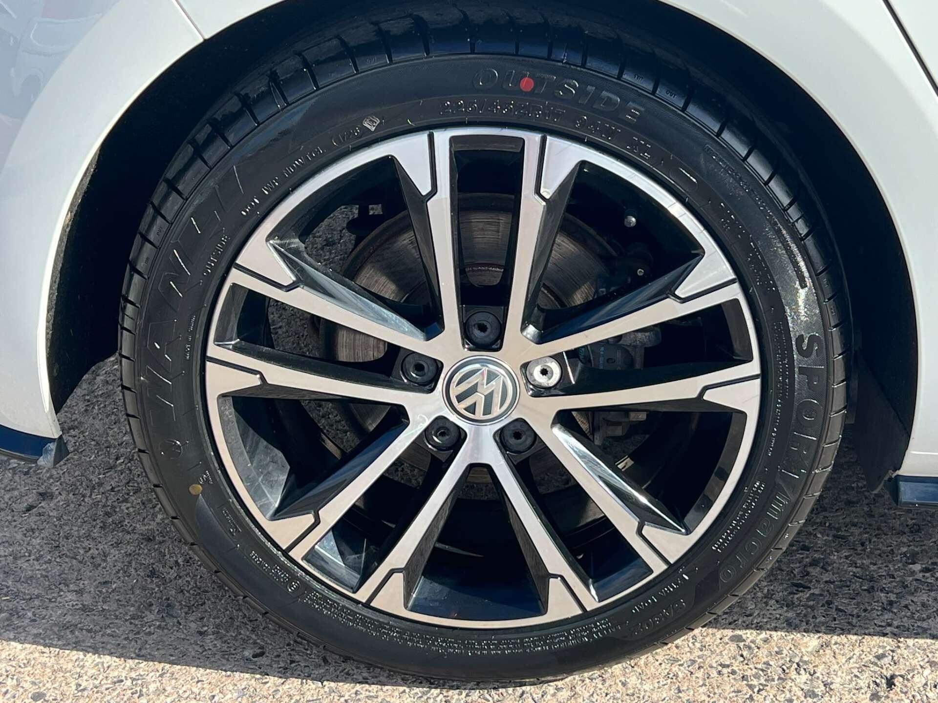 Volkswagen Golf view 51