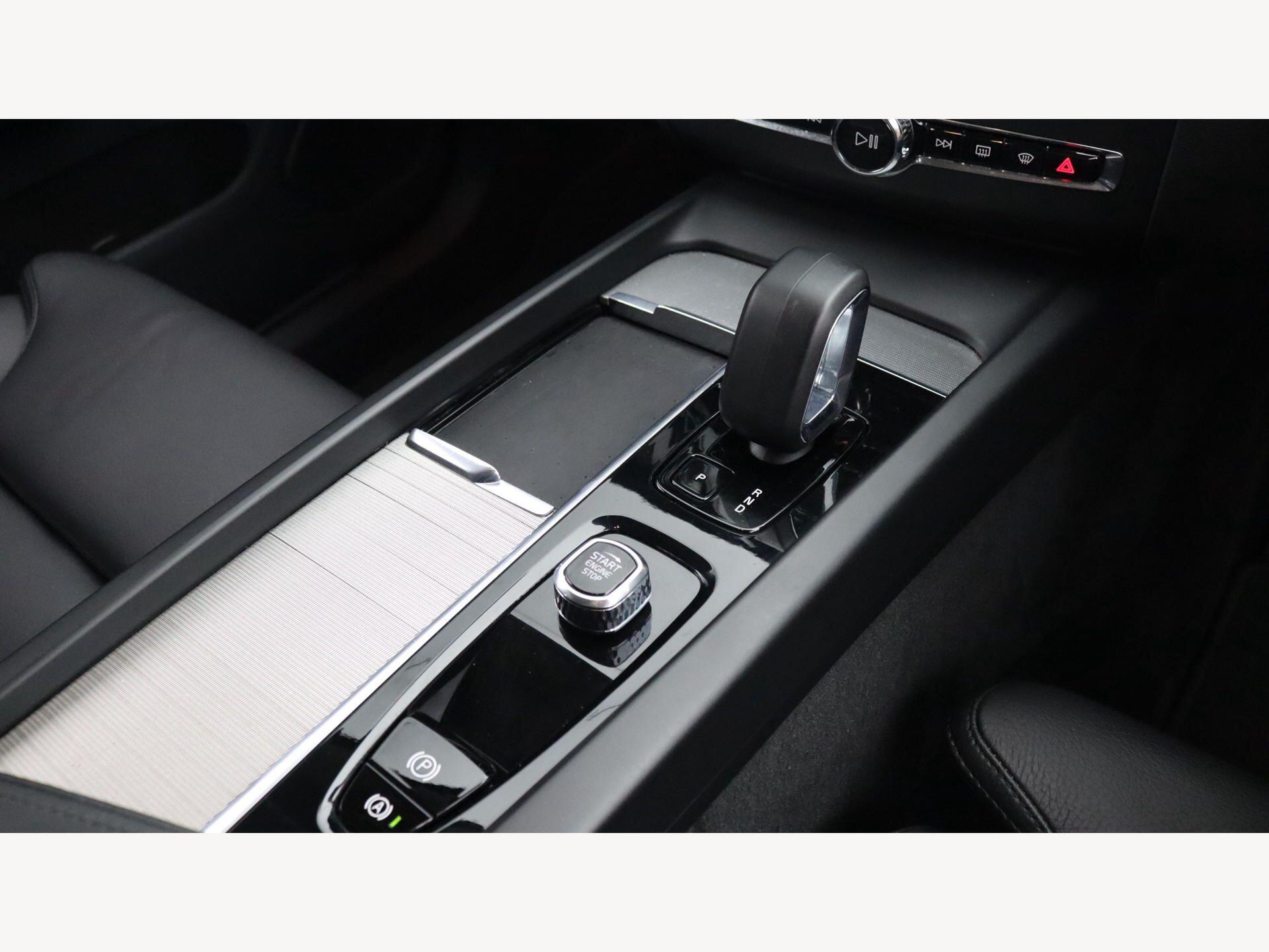 Volvo XC60 view 27