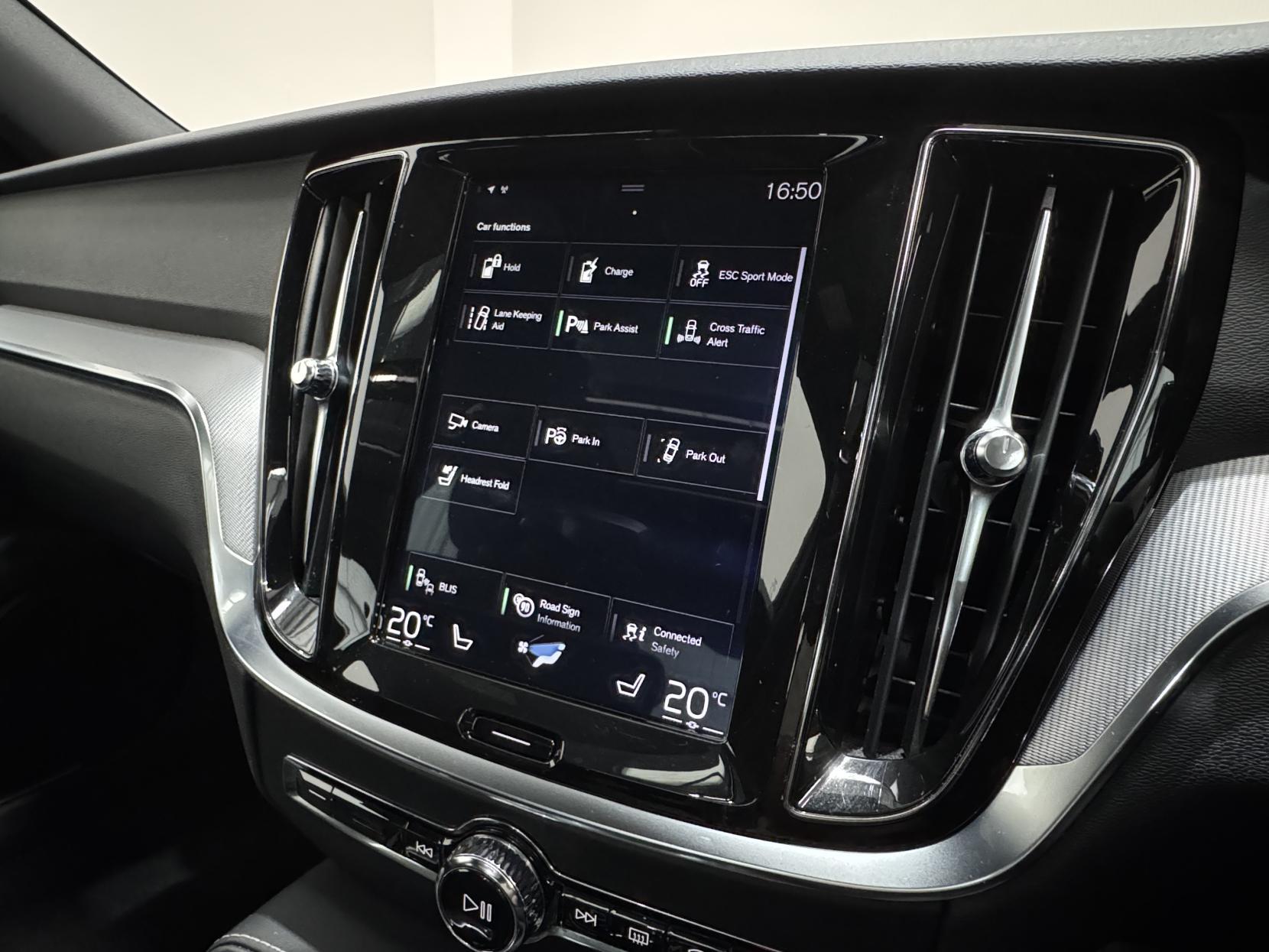 Volvo S60 view 31