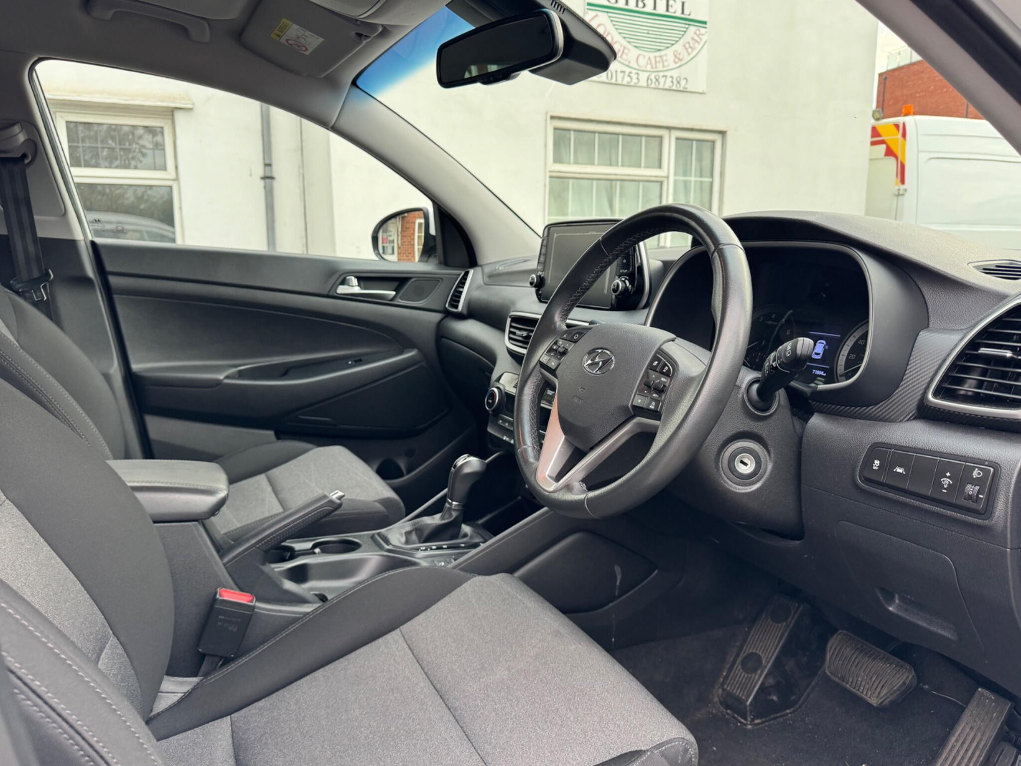 Hyundai Tucson view 12