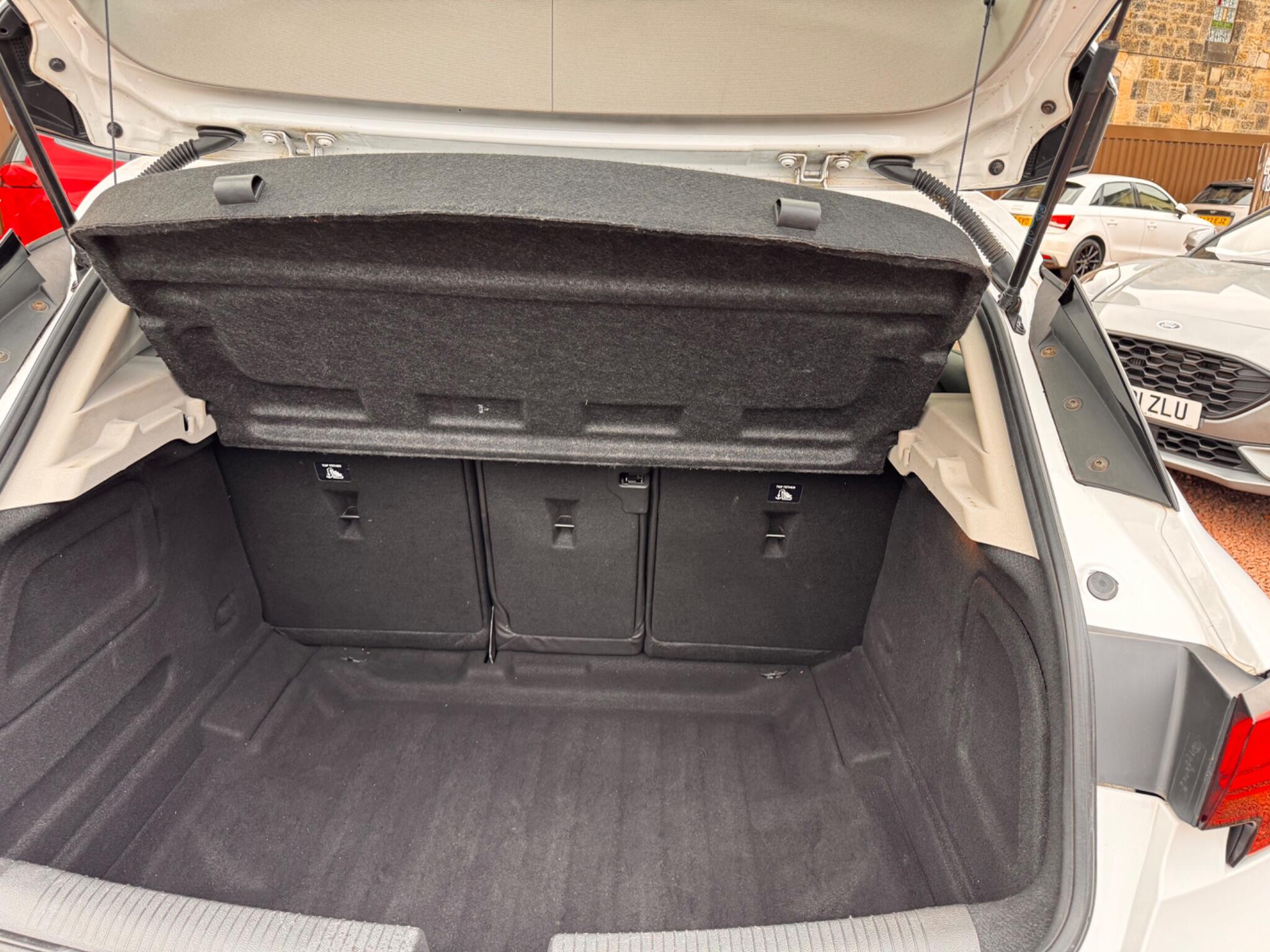 Vauxhall Astra view 29