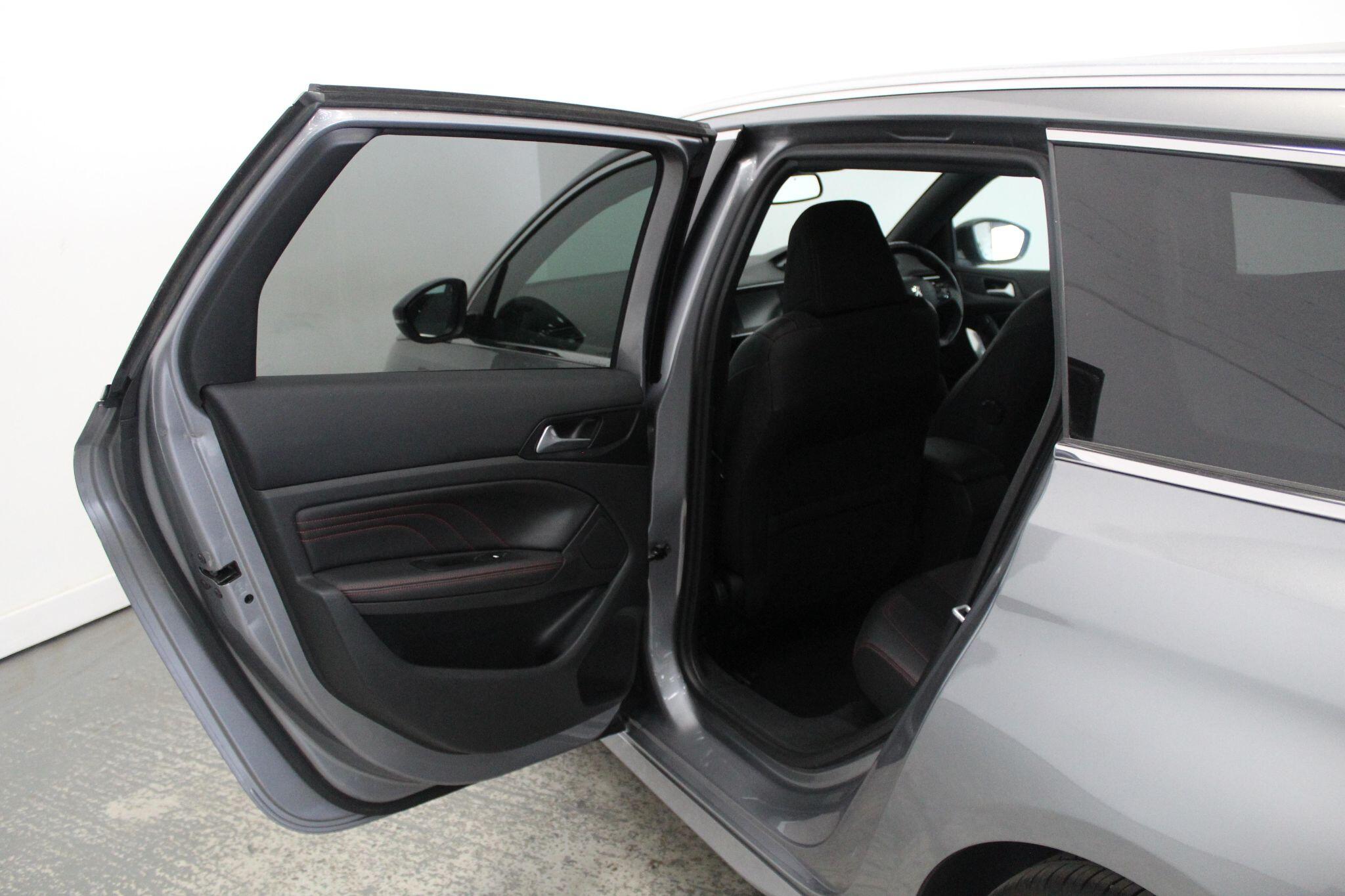 Peugeot 308 view 28