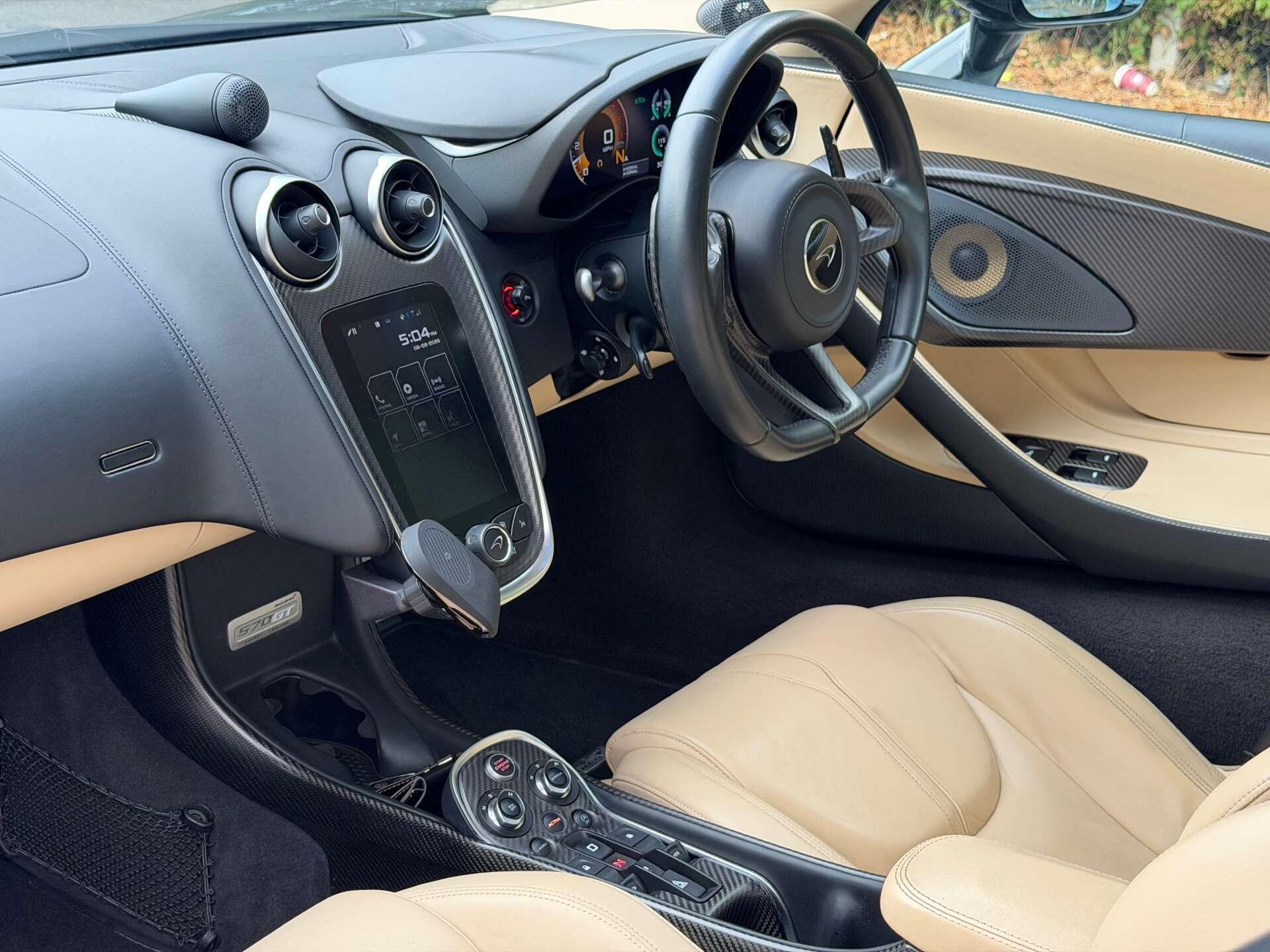 McLaren 570GT view 29