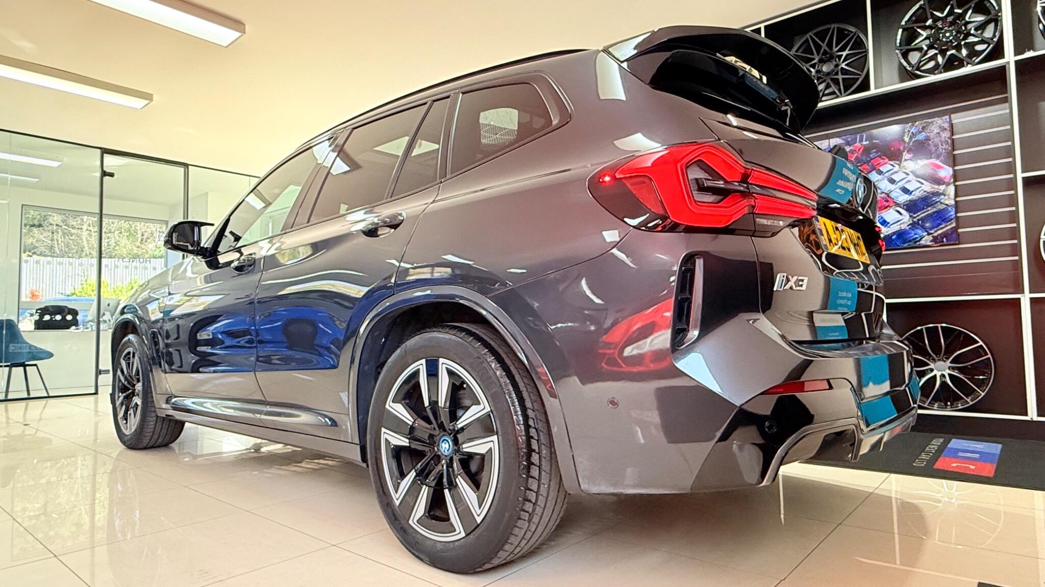 BMW Ix3 view 40