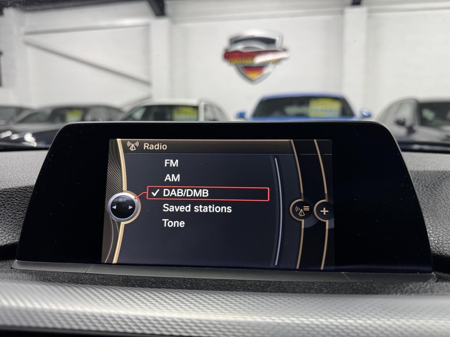 BMW 3 Series view 23