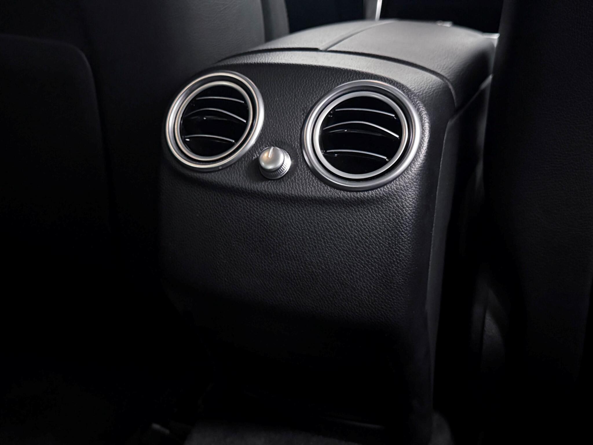 Mercedes-Benz GLC view 13