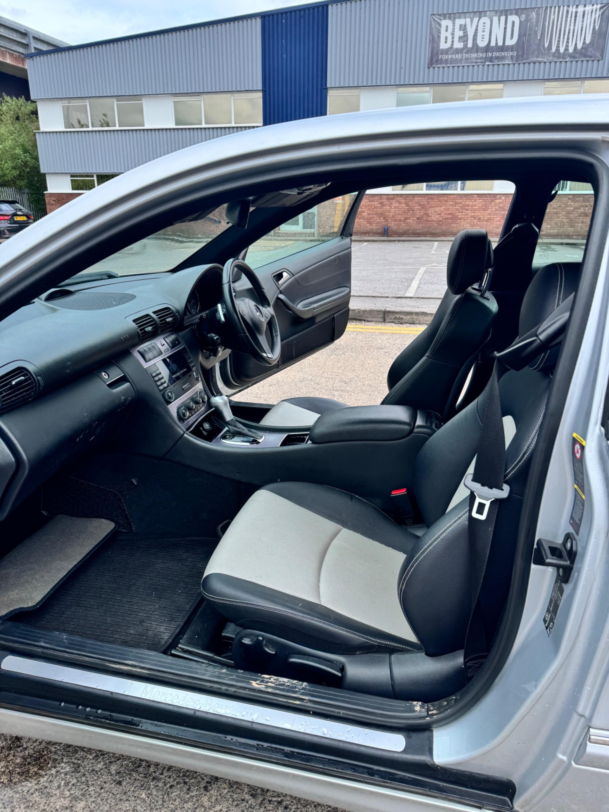 Mercedes-Benz CLC view 42