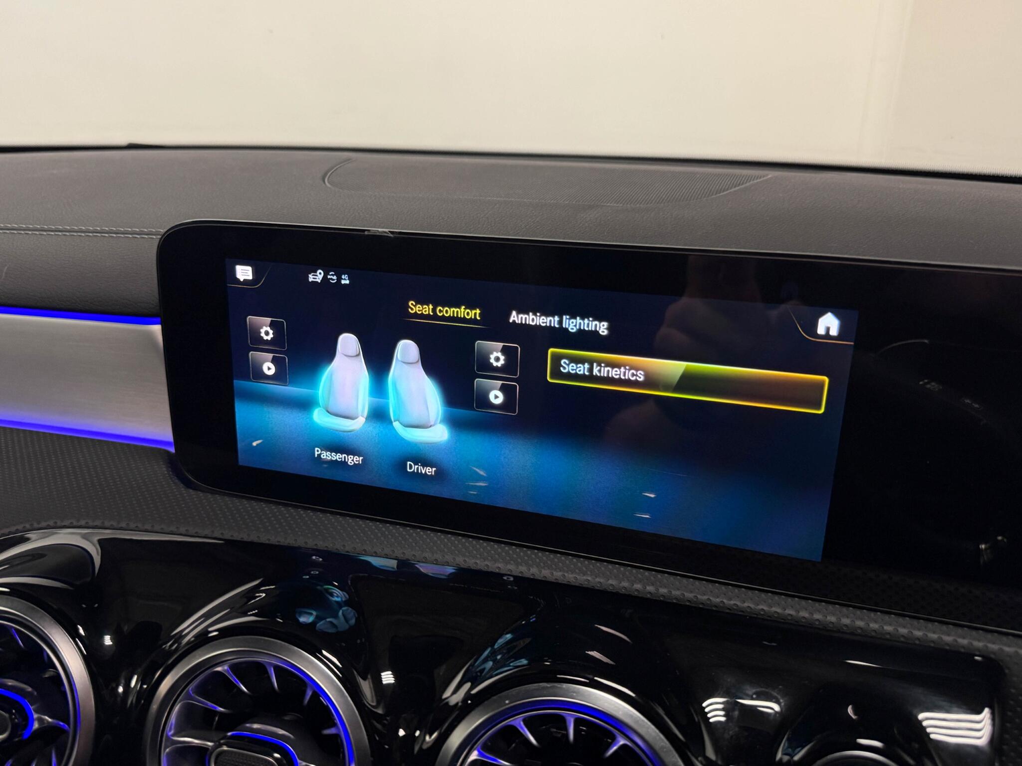 Mercedes-Benz Cla view 42