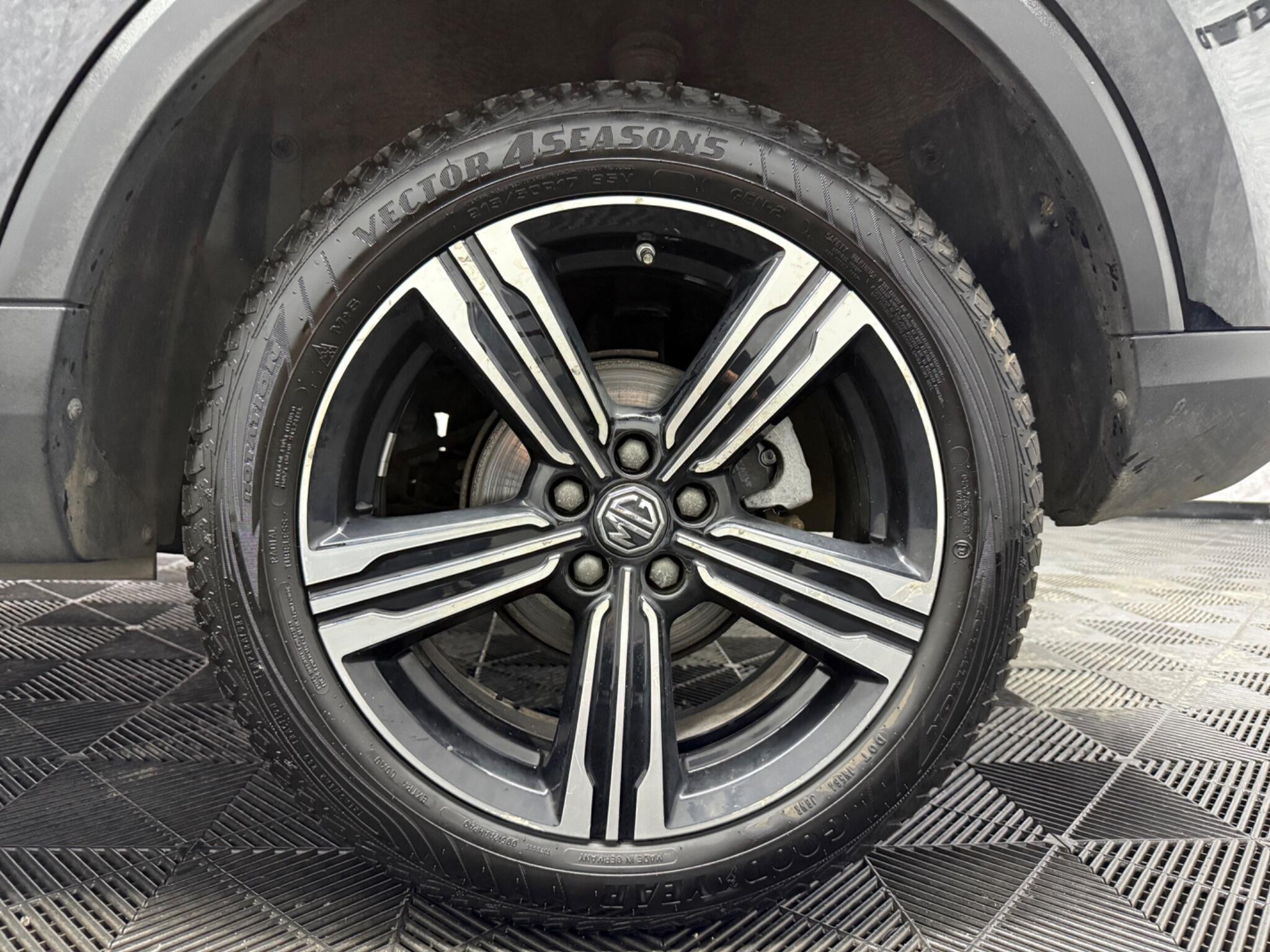 MG MG ZS view 23