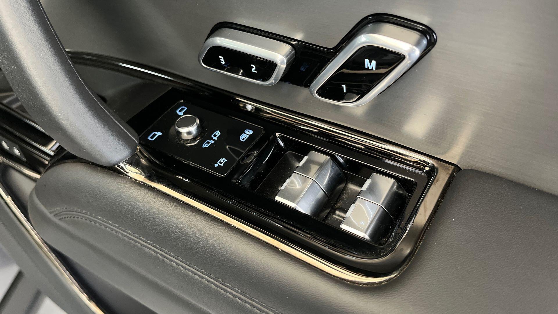 Land Rover Range Rover Sport view 25