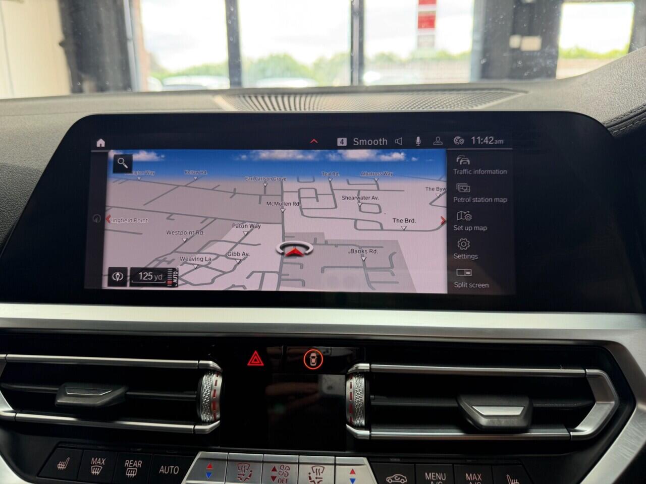 BMW 3 Series view 27