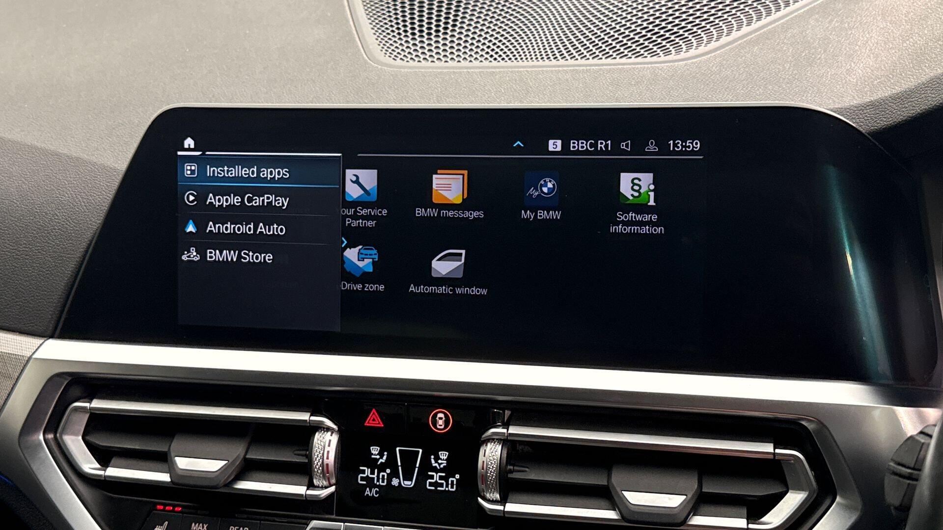 BMW 3 Series view 26