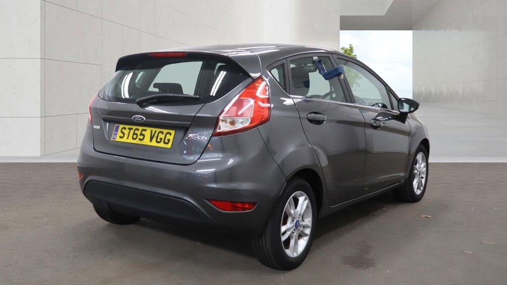 Ford Fiesta view 3