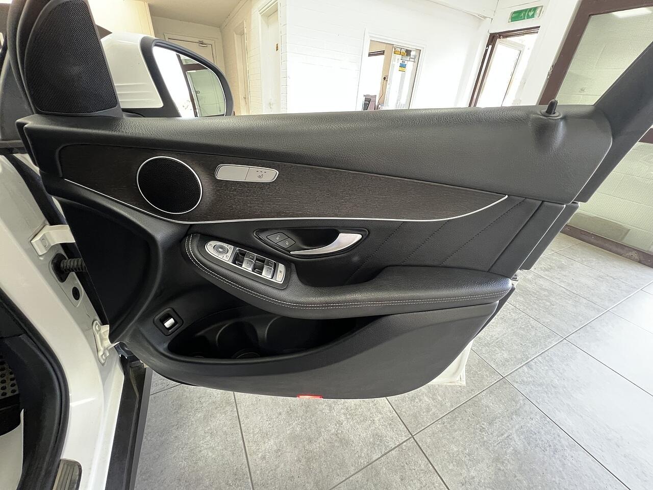 Mercedes-Benz GLC view 15