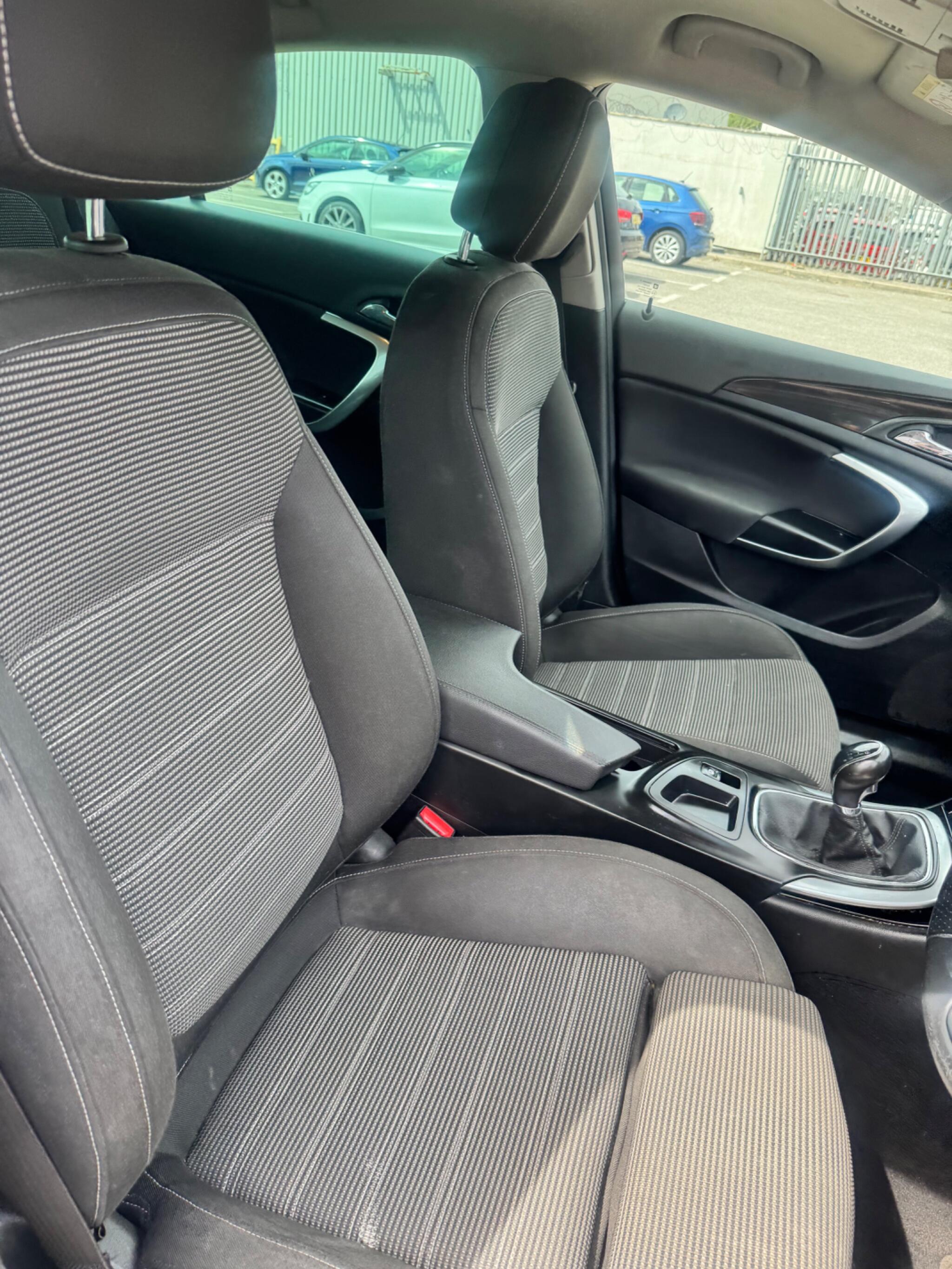 Vauxhall Insignia view 23