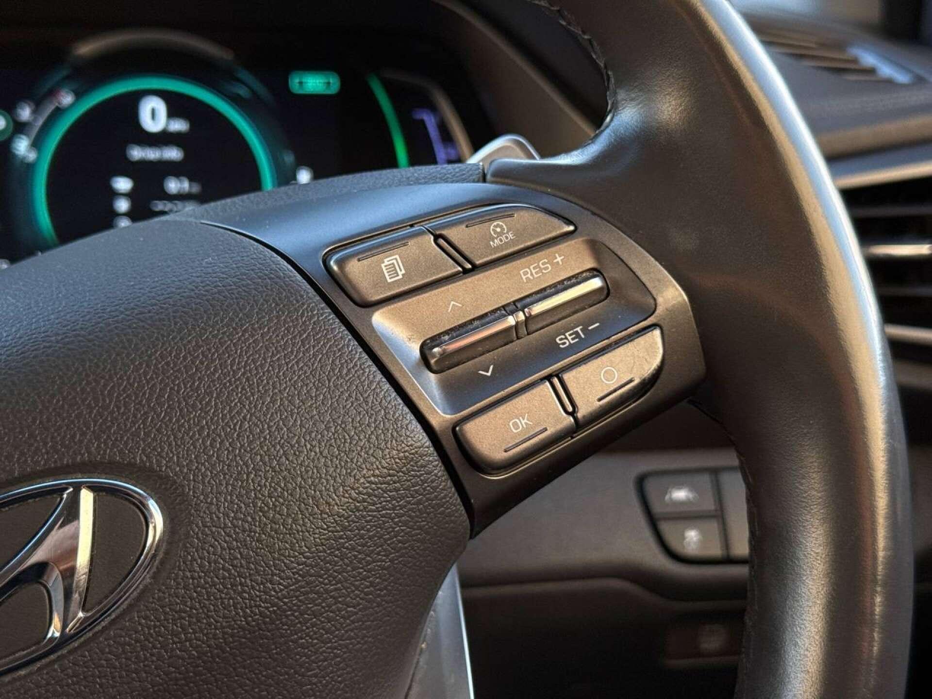 Hyundai Ioniq view 49