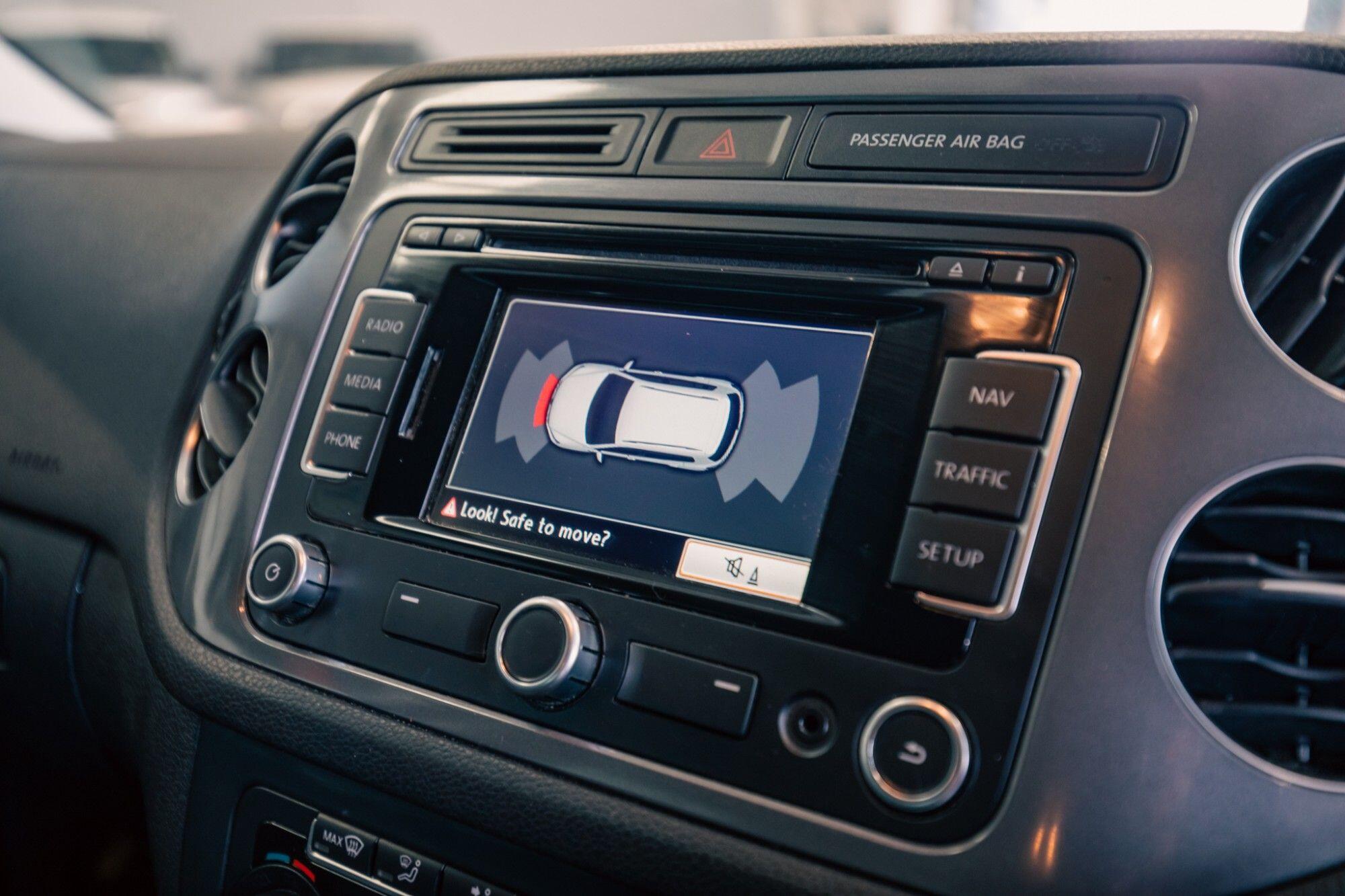Volkswagen Tiguan view 17