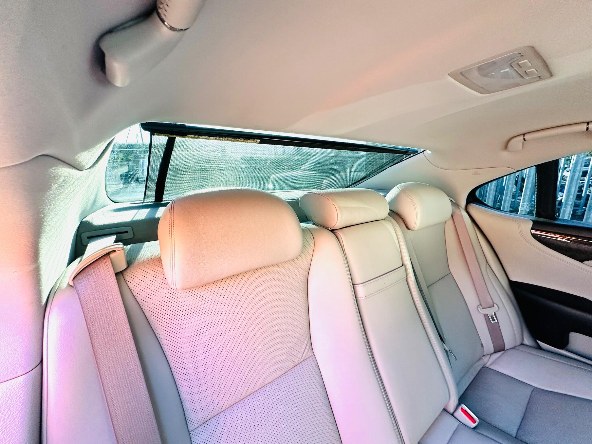 Lexus LS view 59