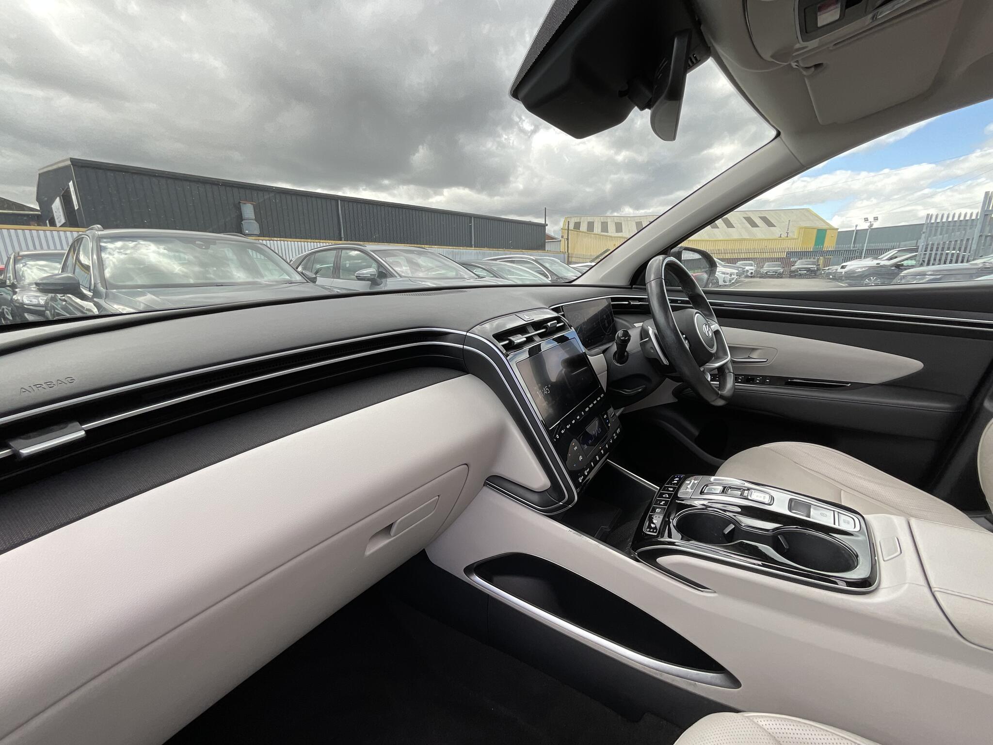 Hyundai Tucson view 16