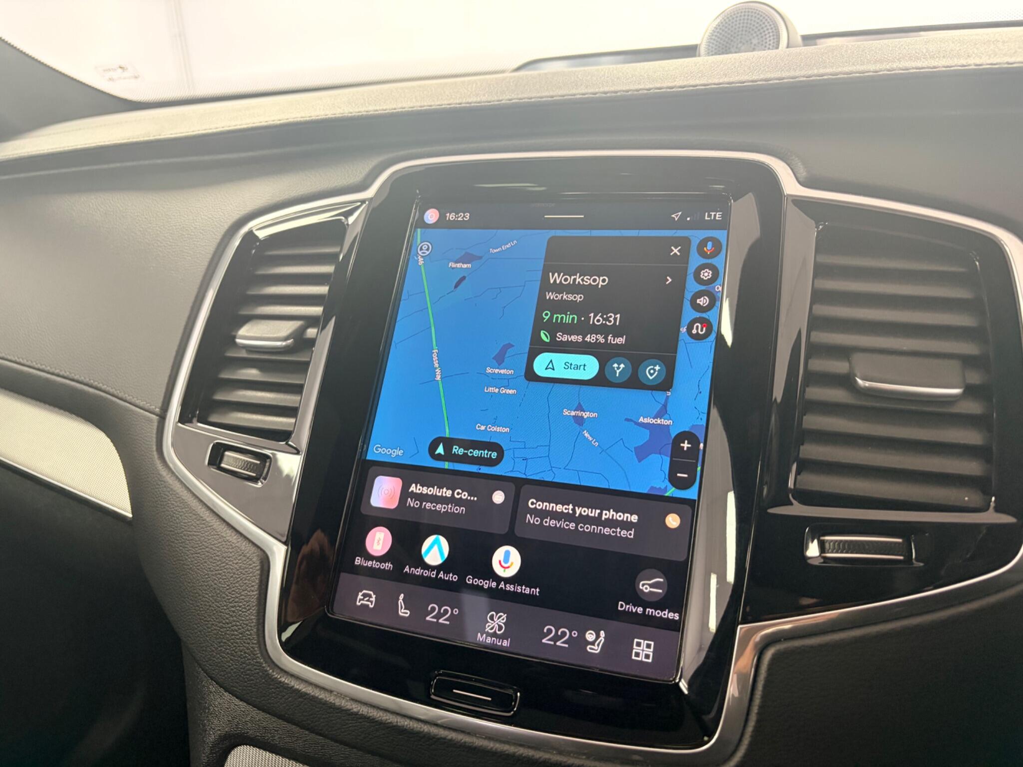 Volvo XC90 view 28