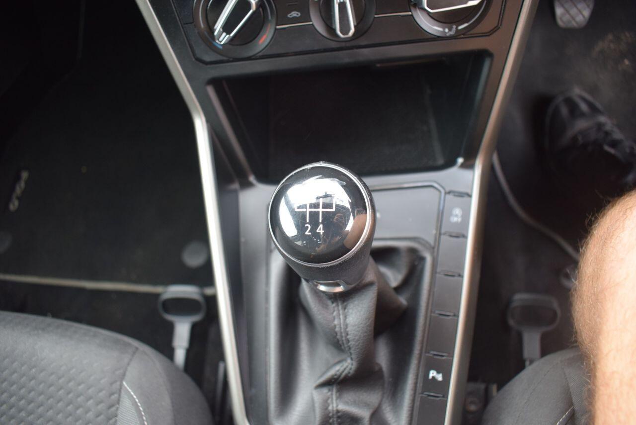 Volkswagen Polo view 3