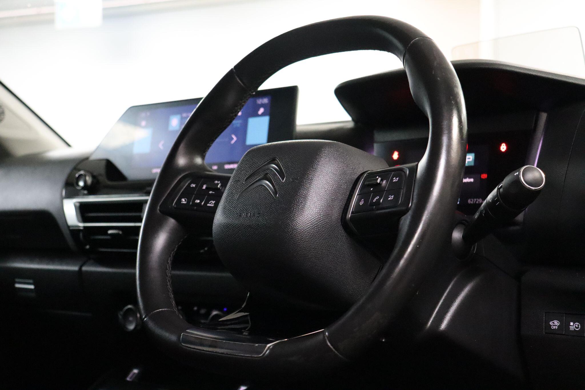 Citroen E-C4 view 12