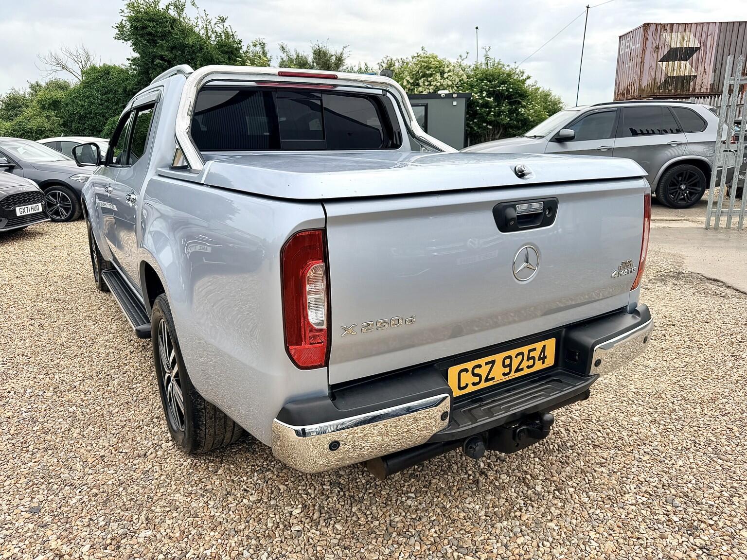 Mercedes-Benz X-Class view 6