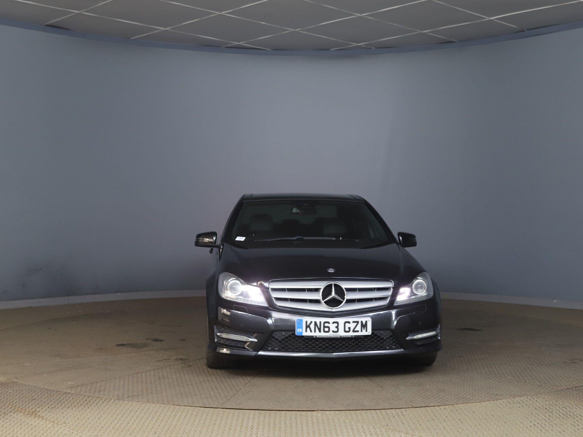 Mercedes-Benz C-Class view 13