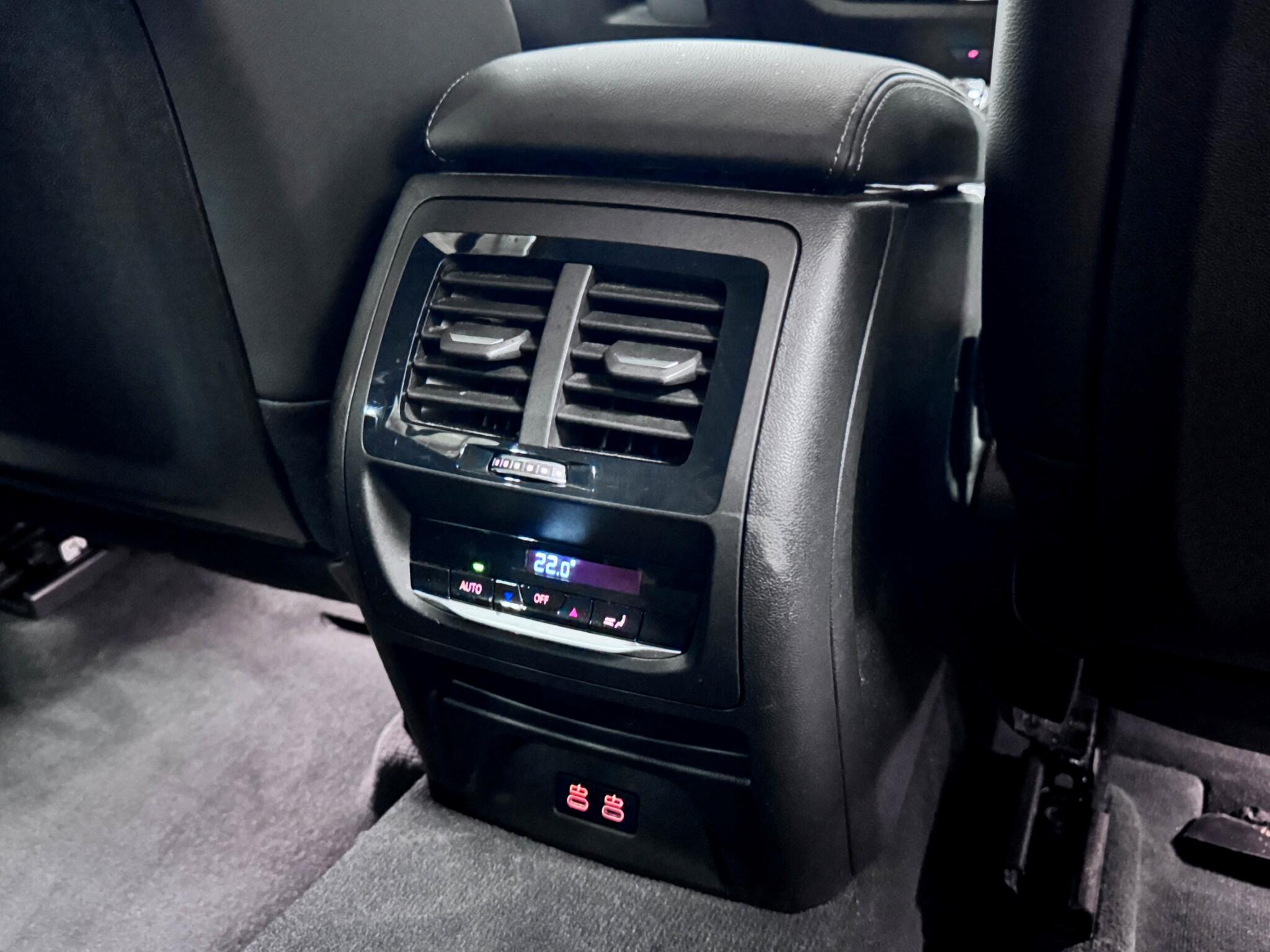 BMW X4 view 24
