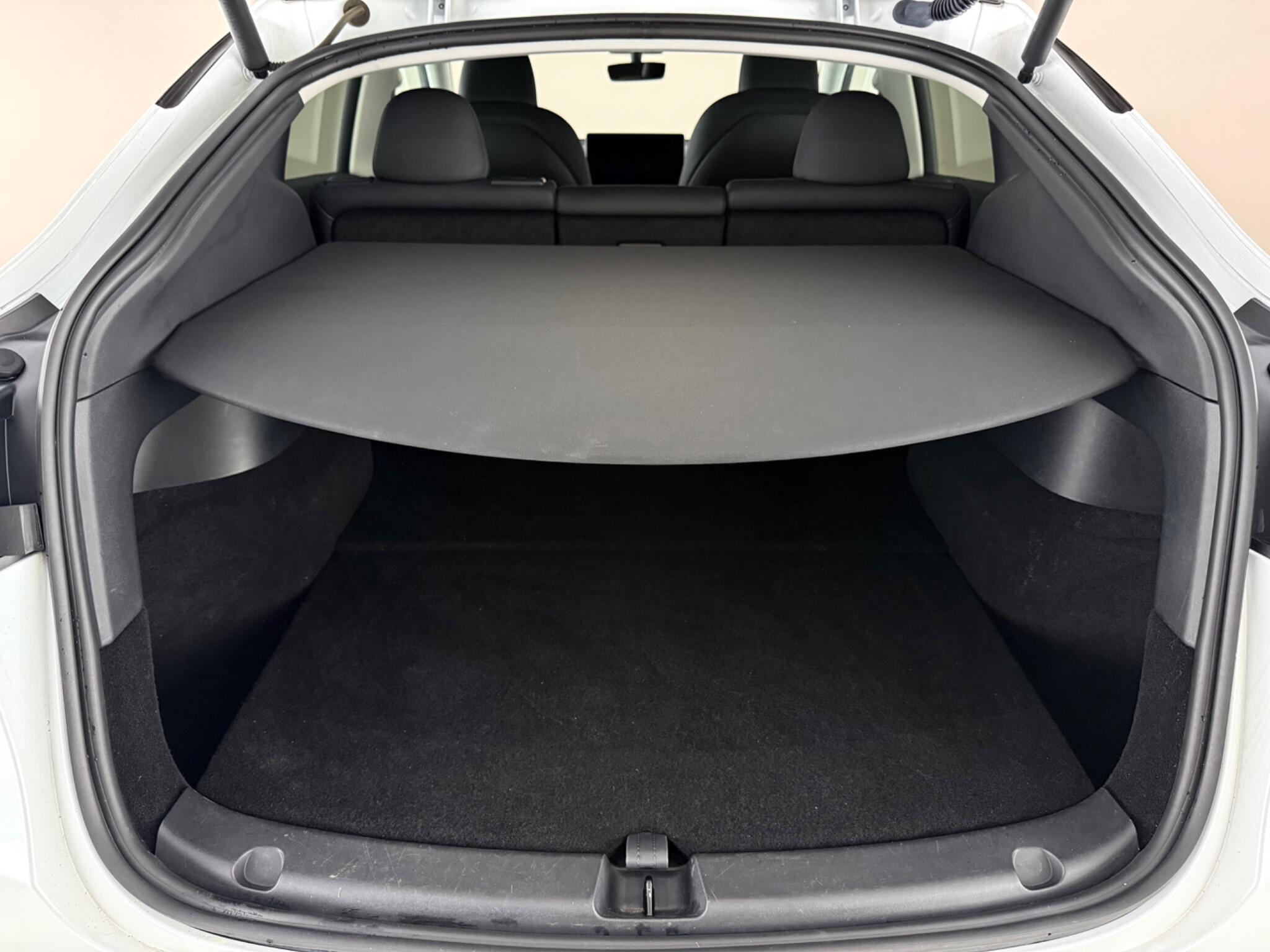 Tesla Model Y view 11