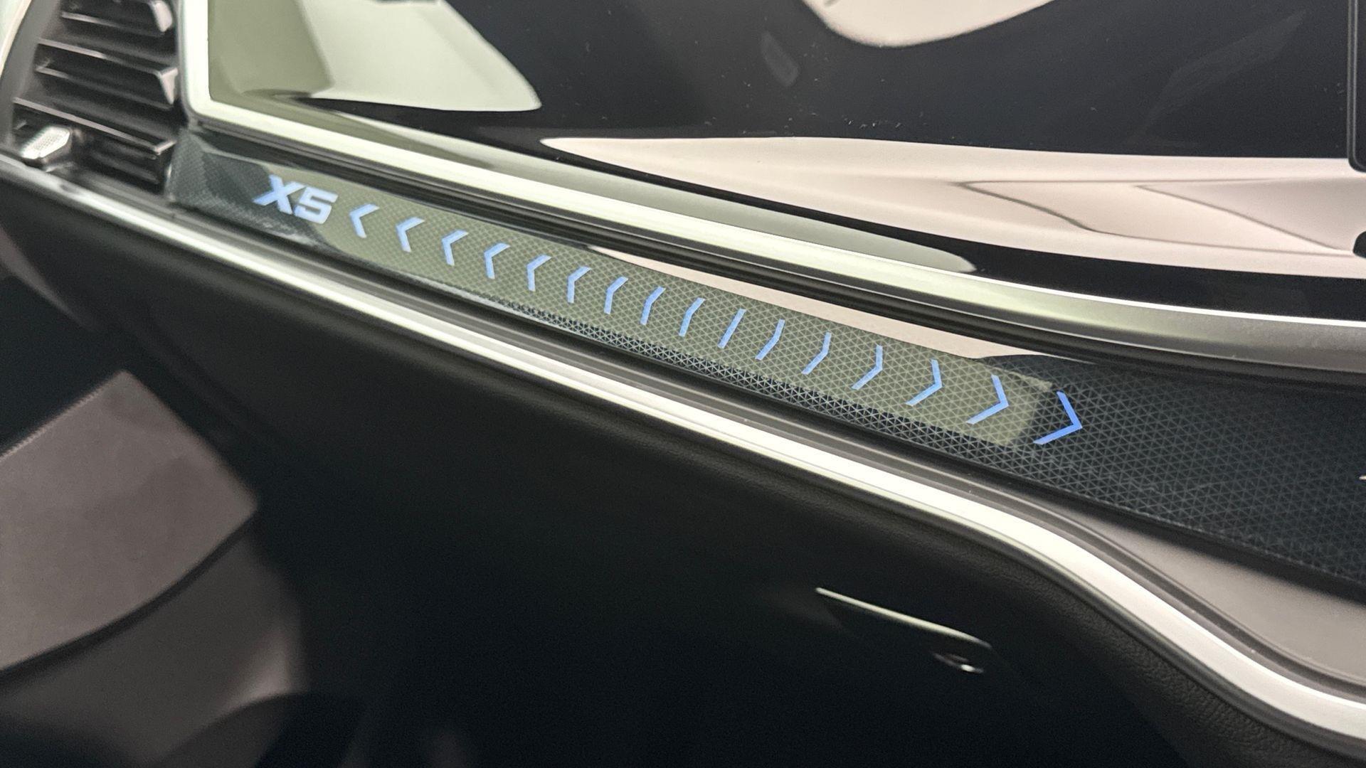 BMW X5 view 25