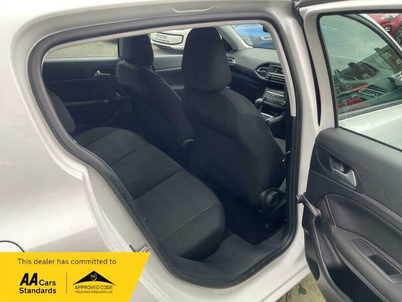 2017 Peugeot 308 1.2 PureTech Access Euro 6 (s/s) 5dr • 57,445 miles image 30