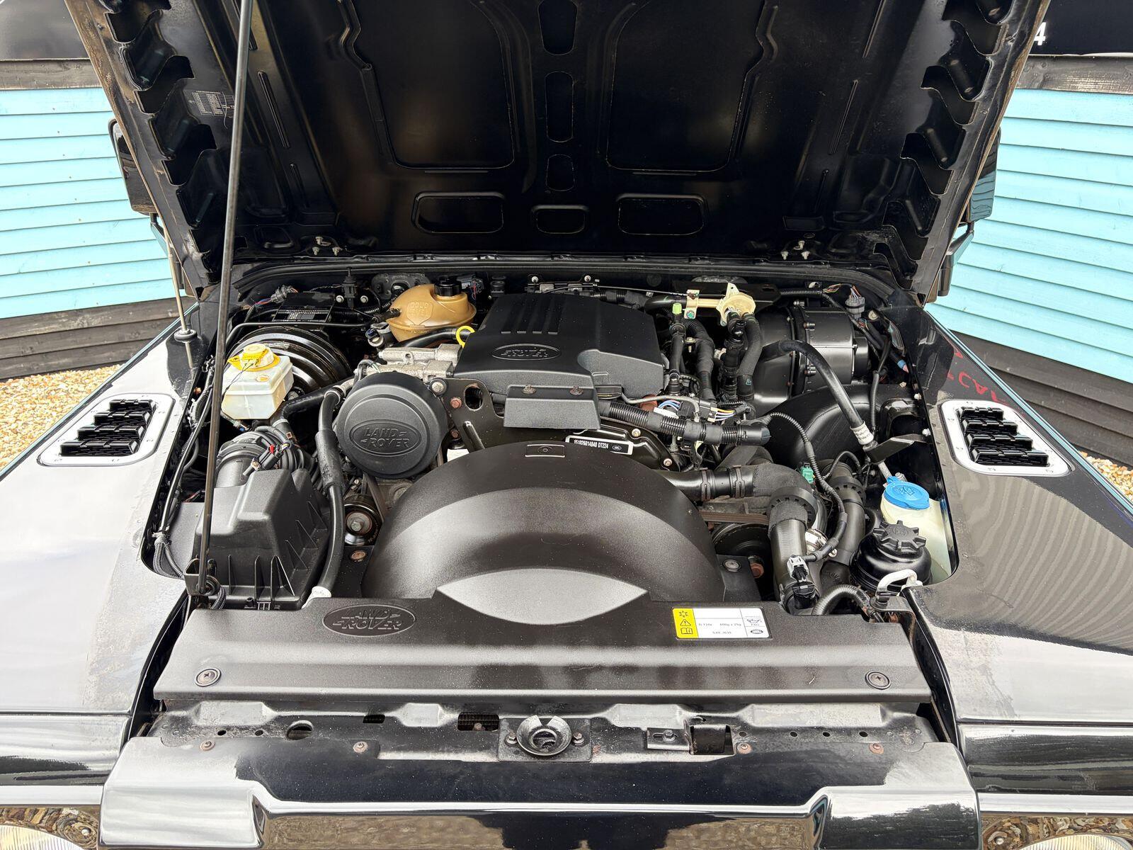 Land Rover Defender view 17