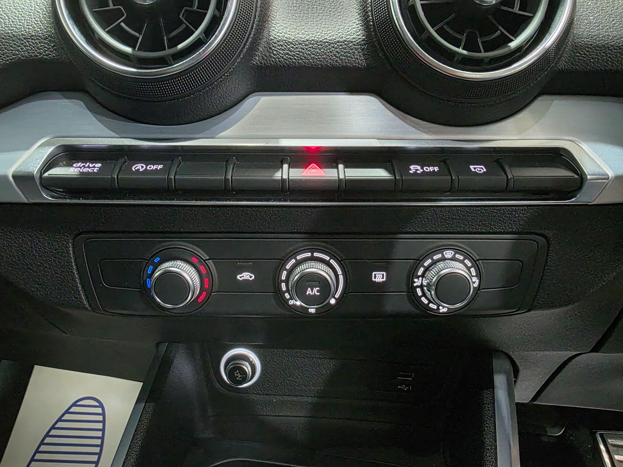 Audi Q2 view 9