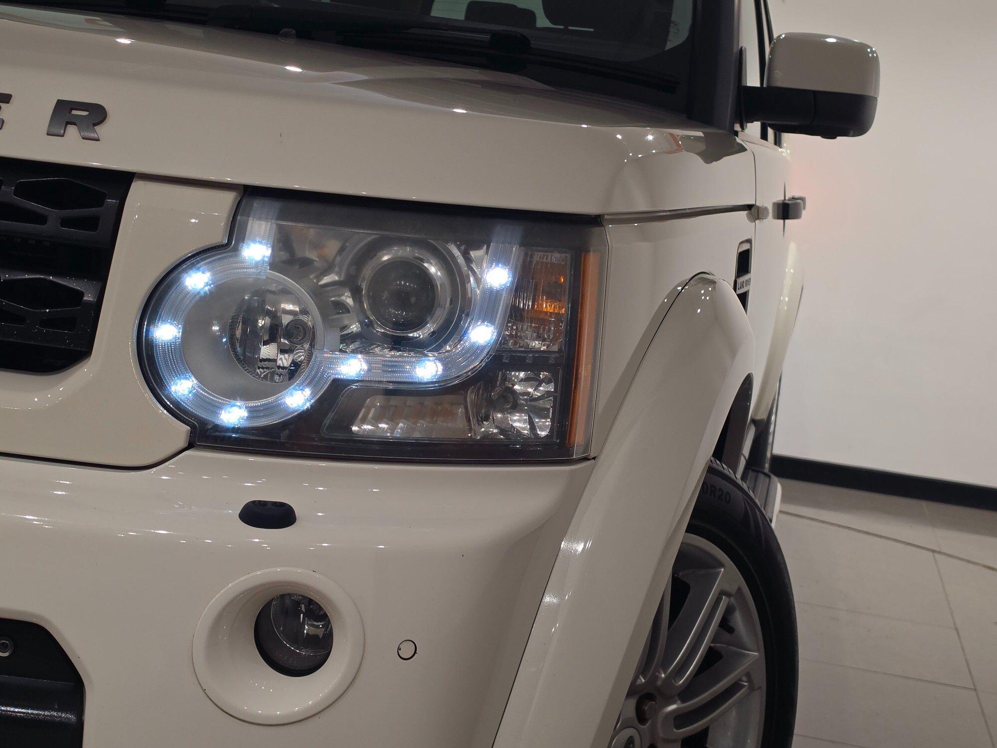 Land Rover Discovery view 13