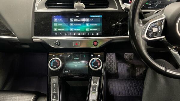 Jaguar I-Pace view 9