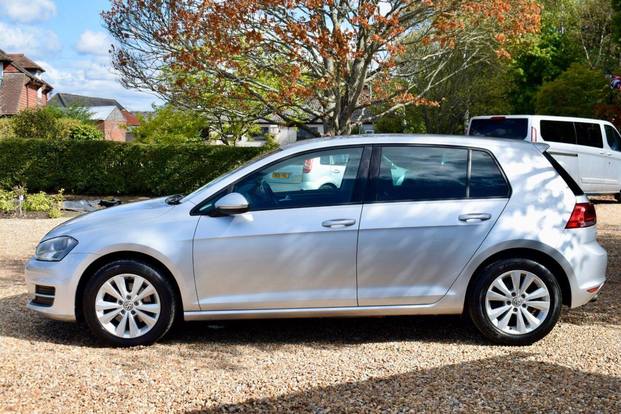Volkswagen Golf view 7