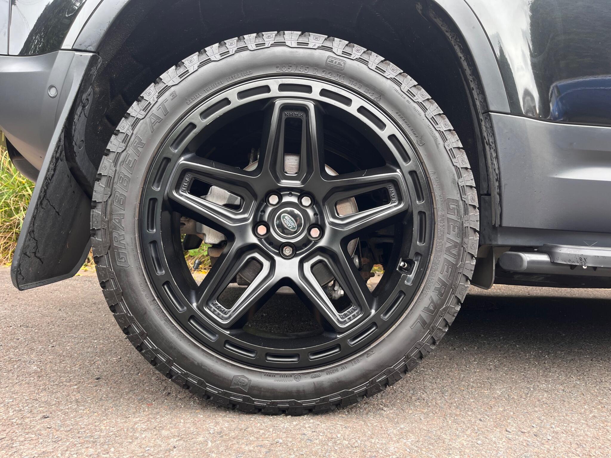 Land Rover Defender view 49