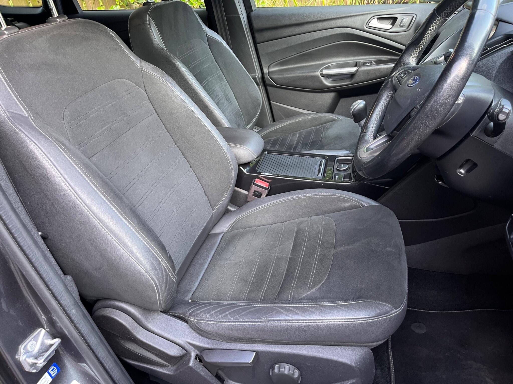 Ford Kuga view 24