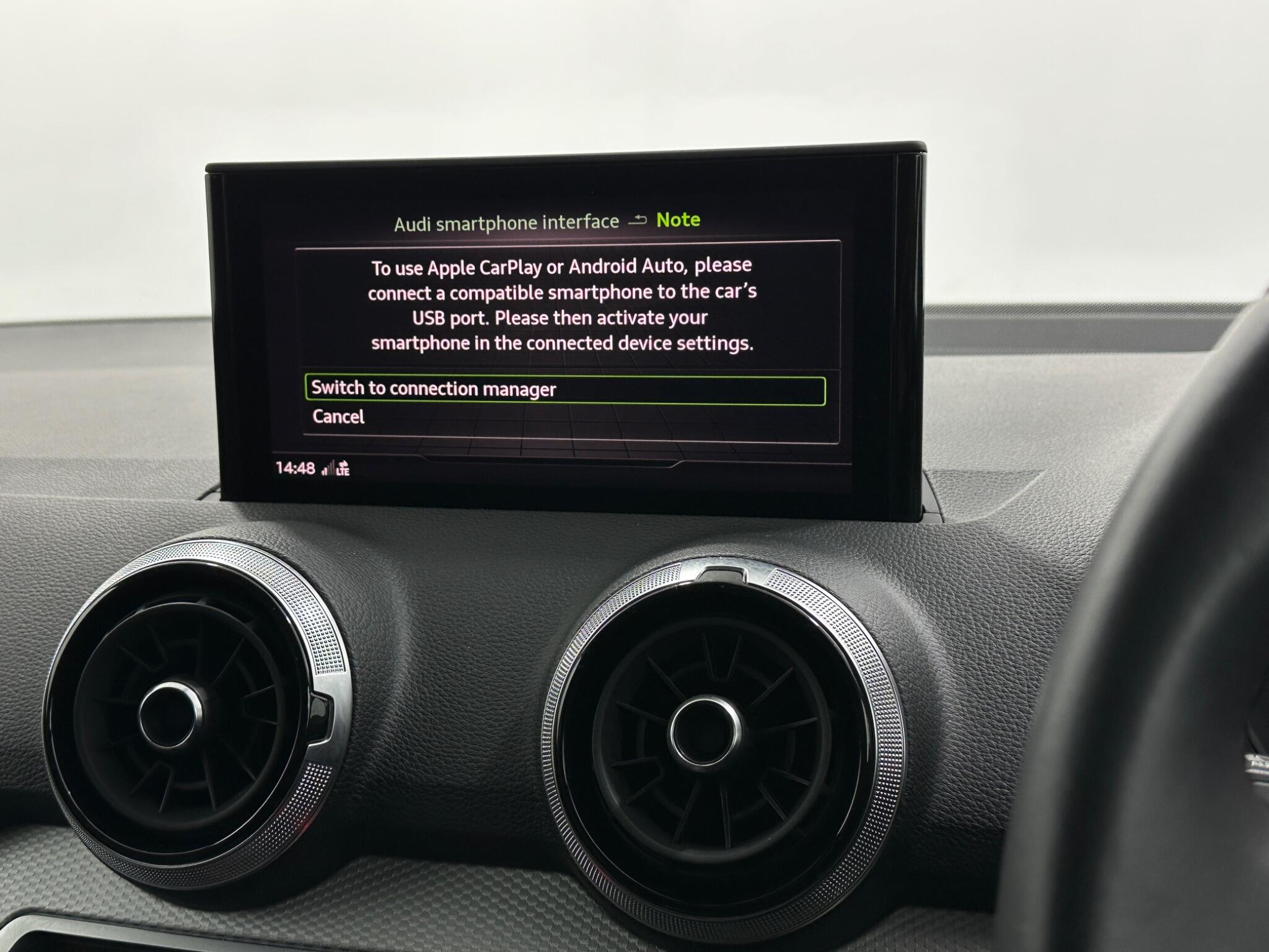 Audi Q2 view 26